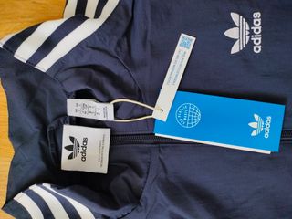  ADIDAS Original,cazadora nueva etiqueta,original.