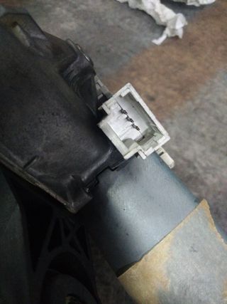 MOTOR LIMPIAPARABRISAS TRASERO RENAULT