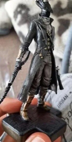 Figura Única de BLOODBORNE, "EL Cazador"