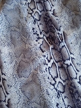 Minifalda serpiente 
