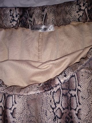 Minifalda serpiente 