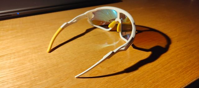 Occhiali da sole marca NAU