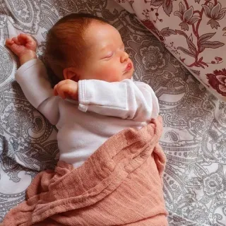 Rosalie Reborn Baby Doll, muñeca de bebé durmiente