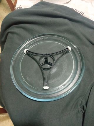 Plato microondas grande con ruedas
