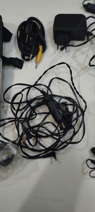 DVD PORTÁTIL 2 PANTALLAS