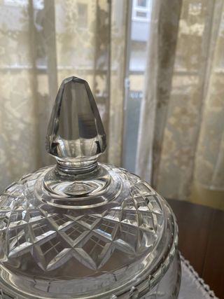 Bombonera cristal tallado a mano