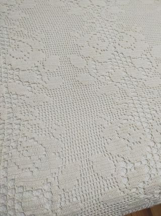 2 Colchas d ganchillo color beige