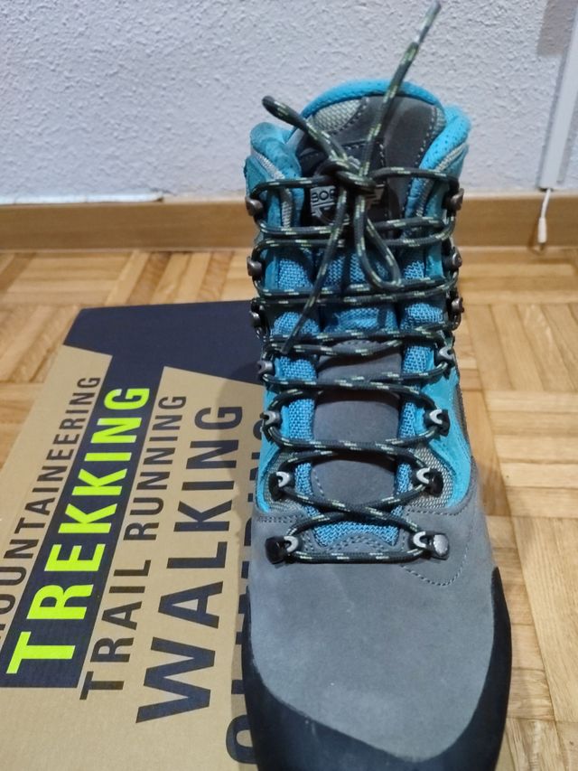 Botas montaña mujer