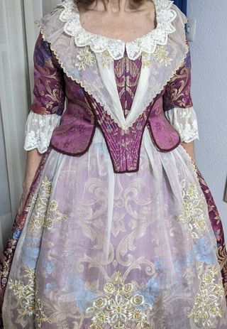 Traje de fallera fucsia oscuro