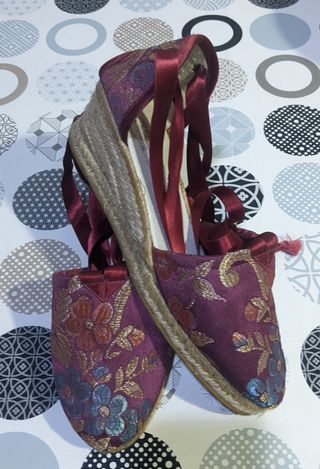 Traje de fallera fucsia oscuro