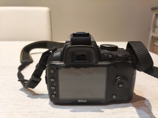 NIKON D3000 OBIETTIVO 18-55mm