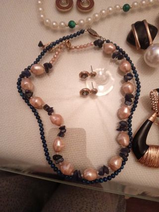 Lote bisutería vintage oro ,plata ,perlas ,hueso