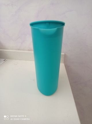 Caraffa Tupperware con coperchio 