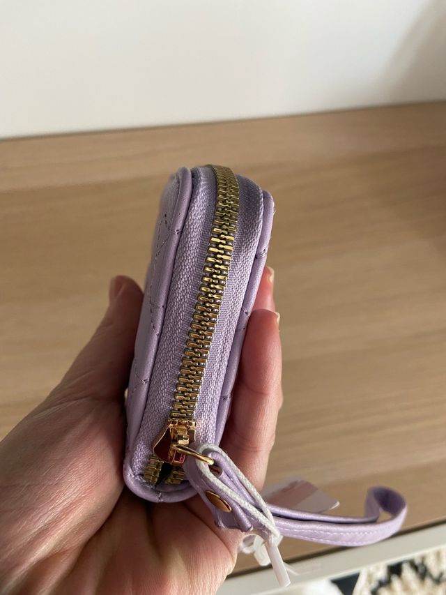 Monedero lila