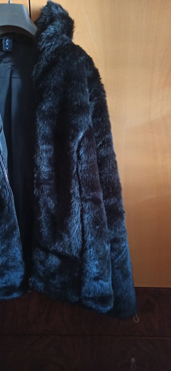 Pellicciotto nero 