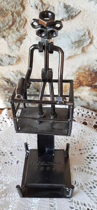 Scultura viti bulloni saldatore