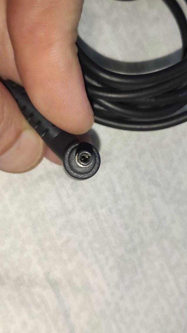 Cargador, Adapter Hp. 19 volt  1.8 a