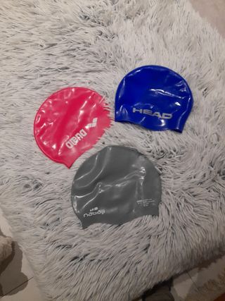 Cuffie piscina in silicone più palette nuoto