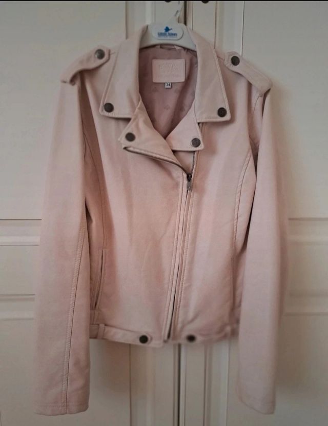 Cazadora biker rosa Brotes