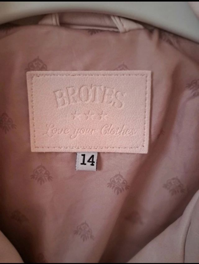 Cazadora biker rosa Brotes