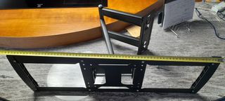 Braccio TV per parete