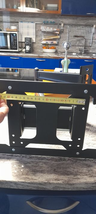 Braccio TV per parete