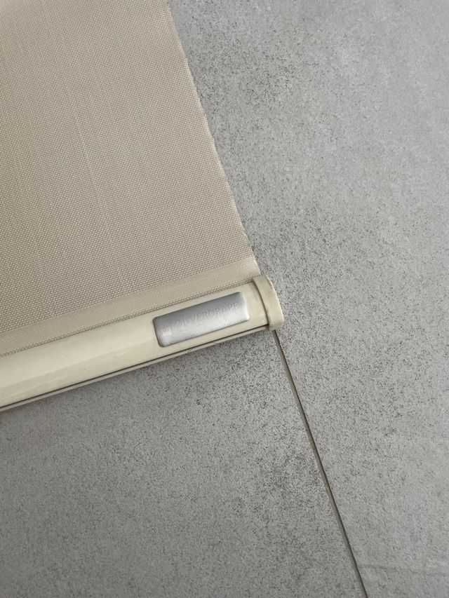 Estores enrollables Louverdrape