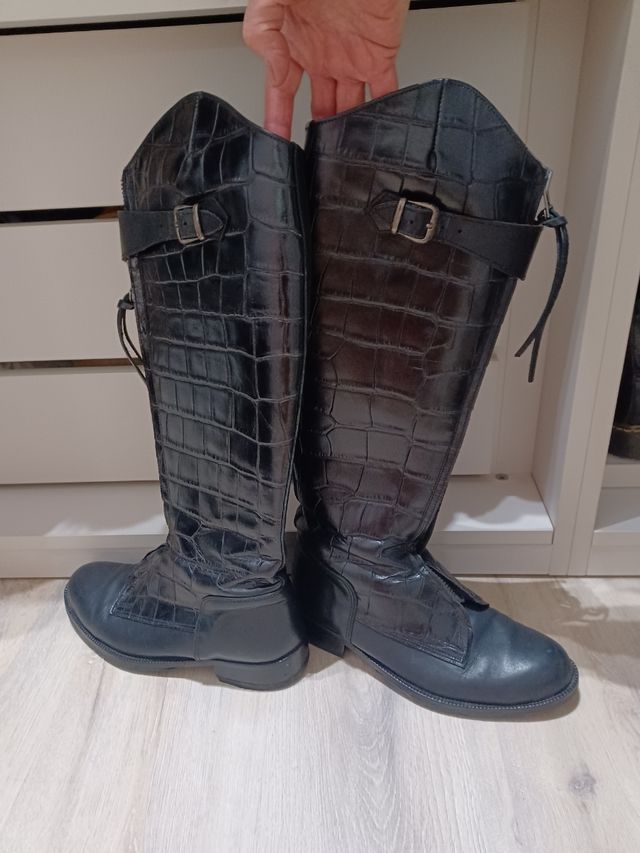 Botas Valverde del Camino