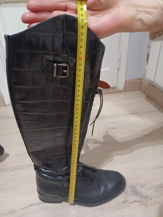 Botas Valverde del Camino