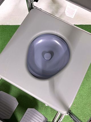 Silla sanitaria con ruedas, NRS