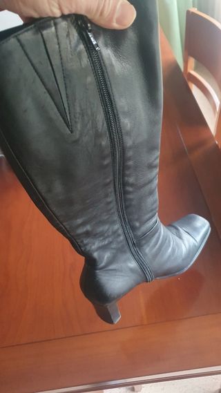 Botas