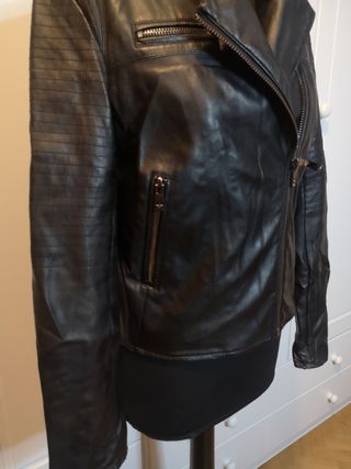 Cazadora negra mujer piel sintética