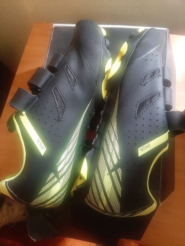 Zapatillas con automáticos