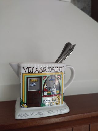 Lattiera English life Wade England