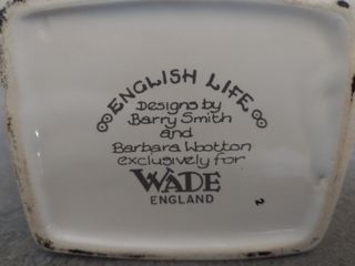 Lattiera English life Wade England
