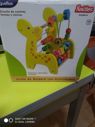 Jirafa de madera con Actividades