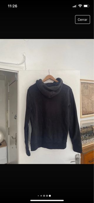 sudadera negra hollister