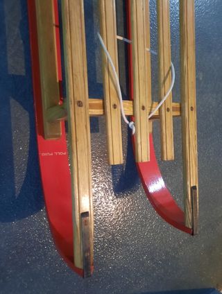 Trineo antiguo de madera