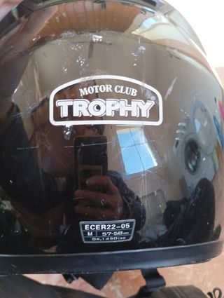 Casco trophy talla M