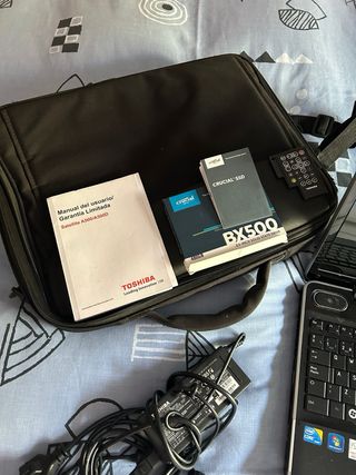 Portatil TOSHIBA SATELLITE