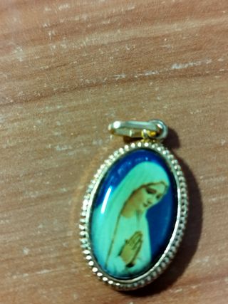 Pin y Colgante de Vírgenes y Nuestro Padre Jesús