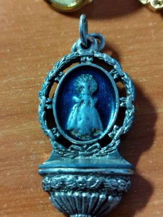 Pin y Colgante de Vírgenes y Nuestro Padre Jesús