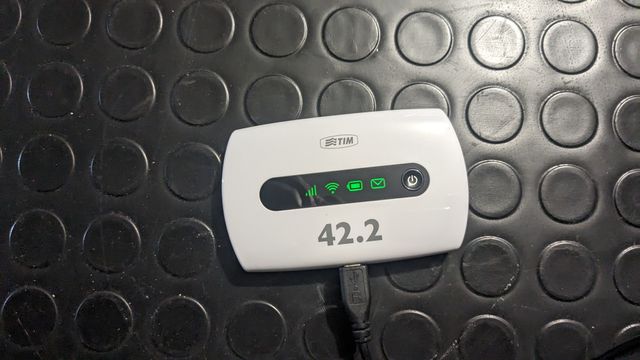 Modem Huawei E5251 e Nokia CS-10