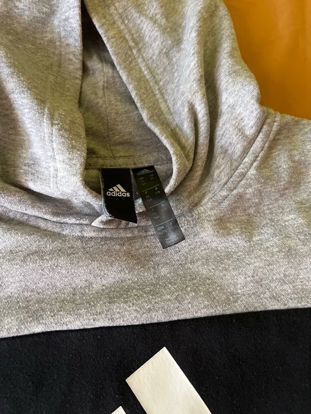 Sudadera Adidas talla 15-16 años