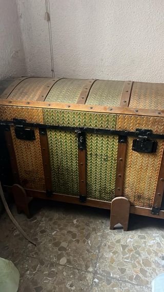 precioso baul antiguo