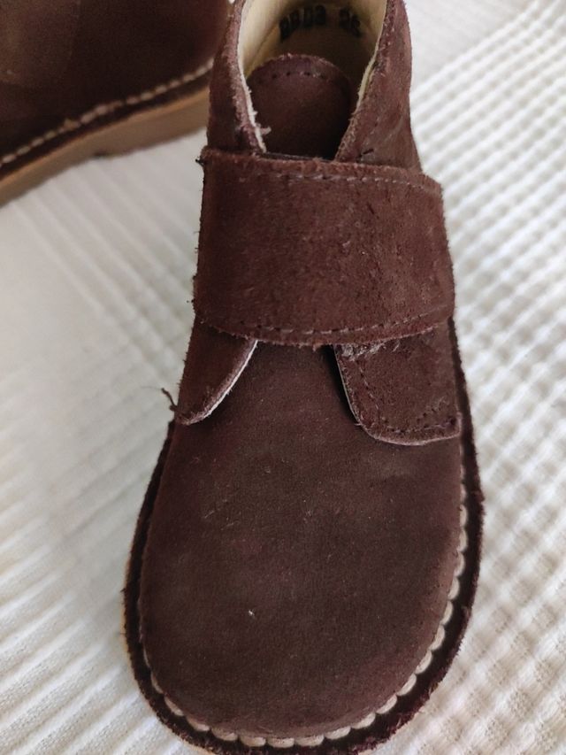 Botas niño pisamierdas