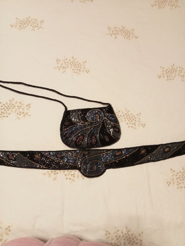 Bolso y cinturón pedrería