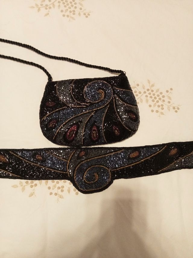 Bolso y cinturón pedrería
