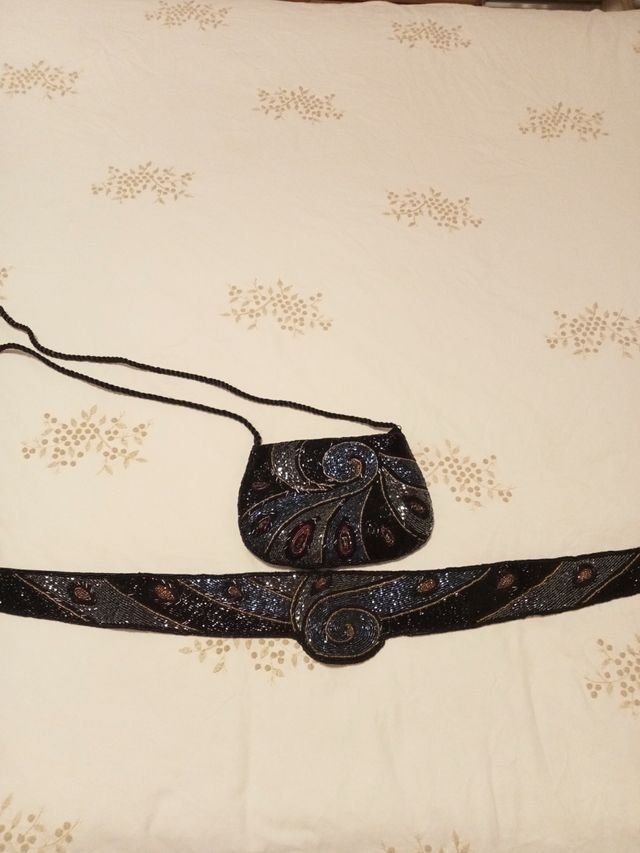 Bolso y cinturón pedrería
