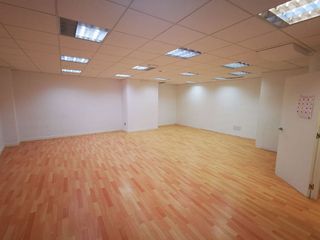 Local comercial en alquiler en Ensanche - Sar en Santiago de Compostela